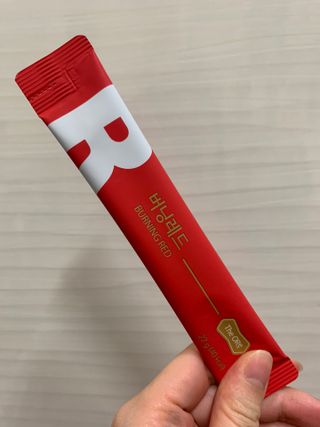 디오르 버닝레드 — 5점을 준 리뷰어가 2022년 2월 올린 사용 사진