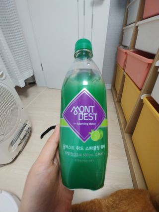 몽베스트 Montbest with Sparkling water Lime20병 — 4.5점을 준 리뷰어가 2021년 10월 올린 사용 사진