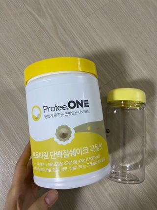 프로티원 단백질쉐이크 곡물맛 2주분 1통+보틀 — 5점을 준 리뷰어가 2021년 4월 올린 사용 사진