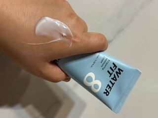 나우 [리브엠]피부 속부터 겹겹이, 촘촘하게! 워터핏8중 수분착붙 크림 — 5점을 준 리뷰어가 2025년 5월 올린 사용 사진