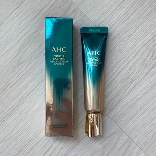 [NEW 탄력유턴 아이크림] AHC 유스 래스팅 리얼 아이크림 포 페이스 — 5점을 준 리뷰어가 2021년 3월 올린 사용 사진
