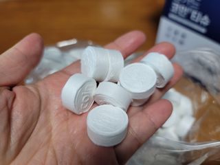 [올가드] 무방부제 대용량 코인티슈 500개입 + 휴대용케이스 1개 — 5점을 준 리뷰어가 2022년 12월 올린 사용 사진