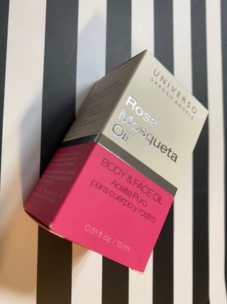 유니베르소 로즈힙 오일 15ml — 5점을 준 리뷰어가 2021년 6월 올린 사용 사진