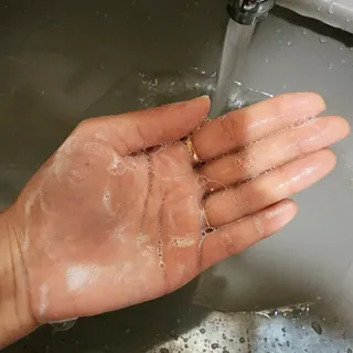 빅그린 안티 헤어로스 탈모 카렌듈라 바이옴 샴푸 500ml (지성두피용) — 5점을 준 리뷰어가 2022년 8월 올린 사용 사진
