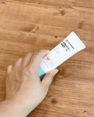 리더스코스메틱 리더스 카밍 바이오틱스 선 에센스 SPF 50+ PA++++ — 5점을 준 리뷰어가 2022년 6월 올린 사용 사진