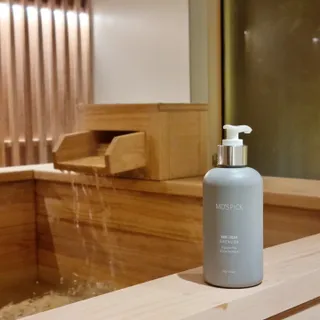 엠디스픽 무향 바리스타 핸드크림 울트라 고보습 대용량 펌핑 245g — 5점을 준 리뷰어가 2023년 1월 올린 사용 사진