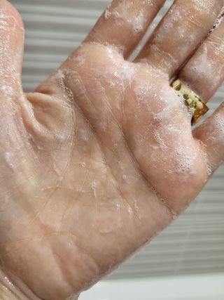 [과일나라] 피부가 마시는 딸기우유 바디클렌저&바디로션 — 5점을 준 리뷰어가 2022년 9월 올린 사용 사진