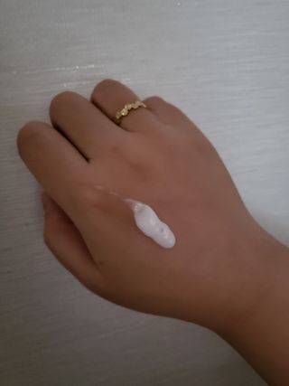 셀프 모이스처라이징 프로텍션 크림 셀프 모이스처라이징 프로텍션크림 — 5점을 준 리뷰어가 2022년 4월 올린 사용 사진