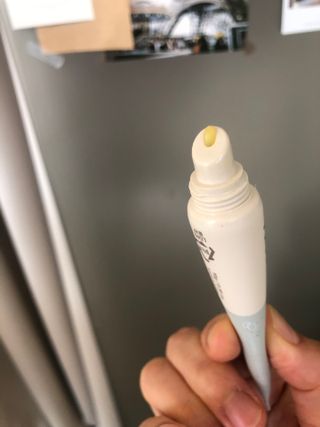 [후르디아] 올리브영 착한보습 비건 립버터 2종 — 5점을 준 리뷰어가 2021년 10월 올린 사용 사진