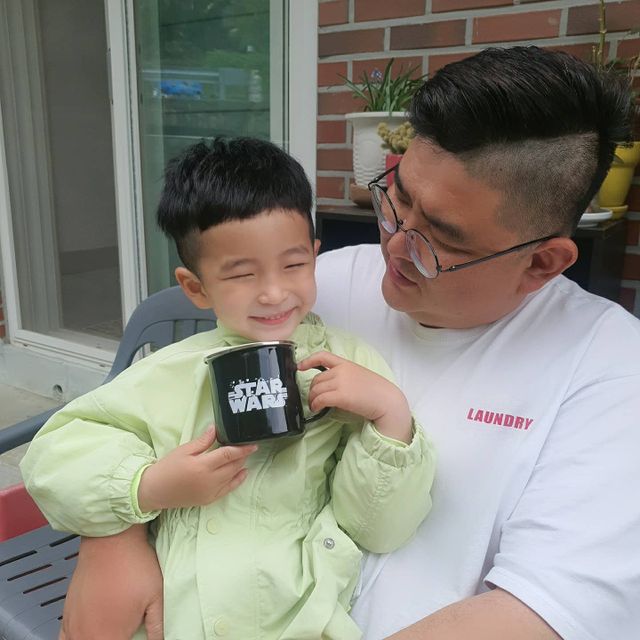 스타워즈데이_키즈 광선검 3종+마스크+법랑컵 中 1 랜덤 리뷰 사진