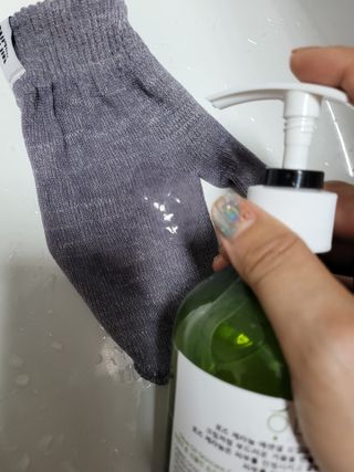 올리브 오일 스킨케어 컴퍼니 [OOSC] 향기로운 보습 로즈 제라늄 바디워시 500ml — 4점을 준 리뷰어가 2021년 5월 올린 사용 사진