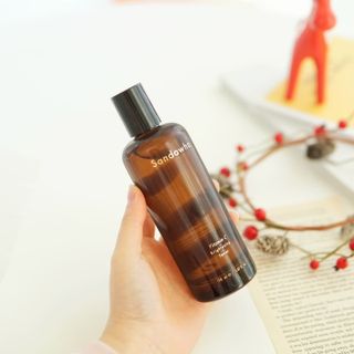 스킨큐어 산다화 비타민c 화이트닝 토너 150ml — 5점을 준 리뷰어가 2021년 12월 올린 사용 사진
