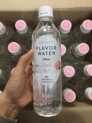 아쿠아스 플레이버워터 ★[아쿠아스] 제로칼로리 플레이버워터 복숭아/청포도 1BOX 20개입 — 5점을 준 리뷰어가 2021년 4월 올린 사용 사진