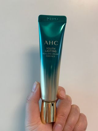 [NEW 탄력유턴 아이크림] AHC 유스 래스팅 리얼 아이크림 포 페이스 — 5점을 준 리뷰어가 2021년 3월 올린 사용 사진