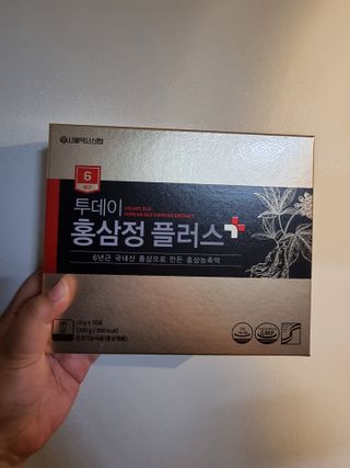 서울약사신협_투데이홍삼정플러스스틱_10g x 30포 — 4점을 준 리뷰어가 2021년 5월 올린 사용 사진