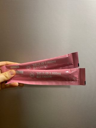 주식회사 얼굴반쪽 [얼굴반쪽 가르시니아 2,800mg] x 14포 1주 젤리 다이어트 보조제 체지방감소 — 3.5점을 준 리뷰어가 2021년 12월 올린 사용 사진