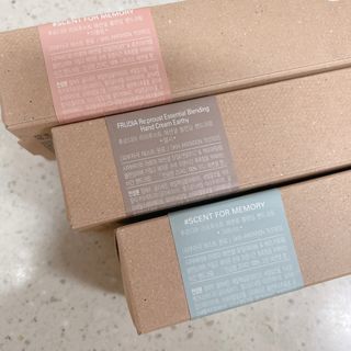 [후르디아] 끈적임 없는 착한성분 비건  핸드크림 3종 — 5점을 준 리뷰어가 2022년 9월 올린 사용 사진