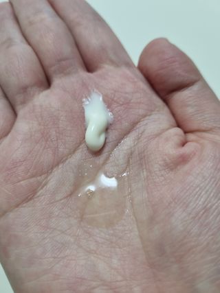 mom e 맘이 내추럴 베이비 케어 크림+바디오일 — 5점을 준 리뷰어가 2021년 1월 올린 사용 사진