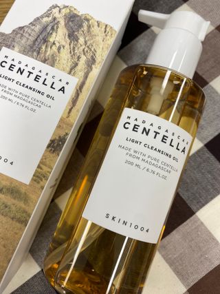 스킨1004 [SKIN1004] 마다가스카르 센텔라 라이트 클렌징 오일 200ml — 4점을 준 리뷰어가 2024년 7월 올린 사용 사진
