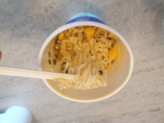 NISSIN 닛신 컵누들  4종 - 씨푸드오리지날, 씨푸드 스파이시, 씨푸드 커리, 씨푸드 XO소스 — 5점을 준 리뷰어가 2021년 10월 올린 사용 사진