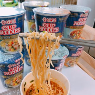 NISSIN 닛신 컵누들  4종 - 씨푸드오리지날, 씨푸드 스파이시, 씨푸드 커리, 씨푸드 XO소스 — 5점을 준 리뷰어가 2021년 11월 올린 사용 사진