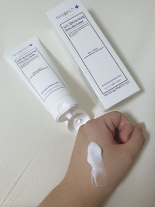 셀프 모이스처라이징 프로텍션 크림 셀프 모이스처라이징 프로텍션크림 — 5점을 준 리뷰어가 2022년 4월 올린 사용 사진