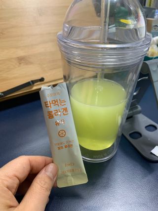 [음료수 대신 가능!]  빠르게 흡수되는 아임오 타먹는 콜라겐 1박스 — 5점을 준 리뷰어가 2023년 4월 올린 사용 사진