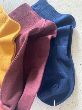 [사이즈가 있는 양말 필로이] 남/여 골지 발목 양말 4족 세트 남【S, M, L, XL】여【S, M, L】_컬러 랜덤 — 5점을 준 리뷰어가 2022년 6월 올린 사용 사진