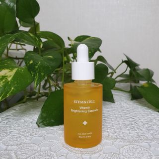 체르엠 스템앤셀 비타민 브라이트닝 에센스 30ml 1개 — 5점을 준 리뷰어가 2021년 8월 올린 사용 사진
