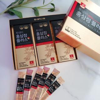 서울약사신협_투데이홍삼정플러스스틱_10g x 30포 — 5점을 준 리뷰어가 2021년 5월 올린 사용 사진
