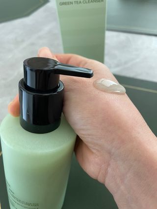 프리마인 메이크업과 들뜨는 각질까지 한방에 깐달걀로! 순하기까지한 셀베이스 그린티클렌저(200ml) — 5점을 준 리뷰어가 2023년 1월 올린 사용 사진