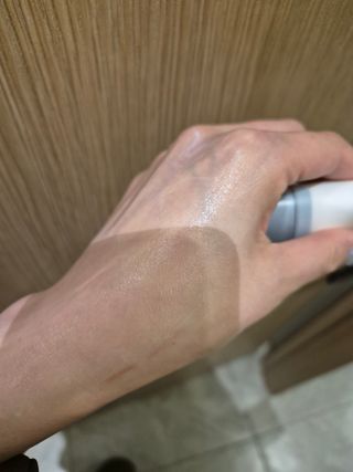[스킨1004] 마다가스카르 센텔라 히알루-시카 워터핏 선세럼 50ml — 5점을 준 리뷰어가 2024년 5월 올린 사용 사진