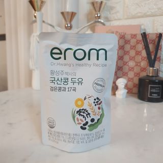 이롬 황성주 박사의 국산콩 두유 검은콩과 17곡 프리미엄 — 5점을 준 리뷰어가 2021년 5월 올린 사용 사진