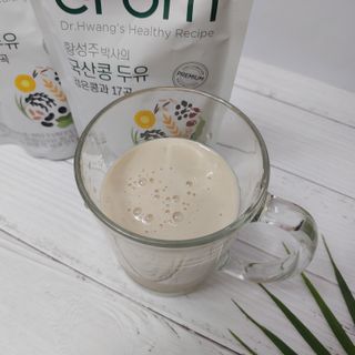 이롬 황성주 박사의 국산콩 두유 검은콩과 17곡 프리미엄 — 5점을 준 리뷰어가 2021년 5월 올린 사용 사진