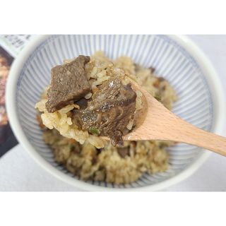 한성기업 무볼레 왕건더기 볶음밥 갈릭스테이크 — 3점을 준 리뷰어가 2021년 10월 올린 사용 사진