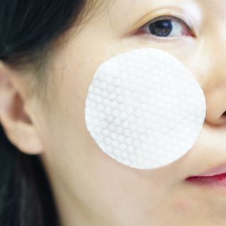 오투에니원 화이트 스완 갈락토미세스 비타민 C 필링 패드 60매 — 4.5점을 준 리뷰어가 2022년 12월 올린 사용 사진