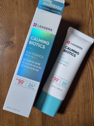 리더스코스메틱 리더스 카밍 바이오틱스 선 에센스 SPF 50+ PA++++ — 4점을 준 리뷰어가 2022년 8월 올린 사용 사진