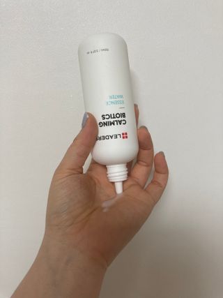 리더스코스메틱 리더스 카밍 바이오틱스 에센스 워터 — 5점을 준 리뷰어가 2021년 8월 올린 사용 사진