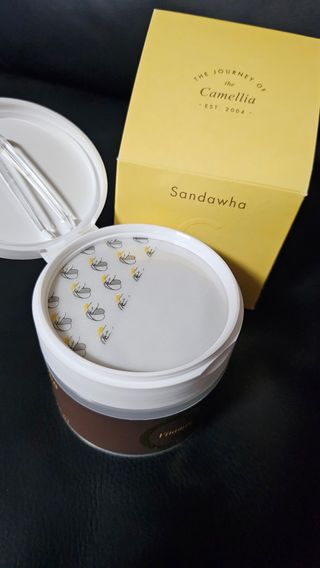 산다화 비타민씨 화이트닝 토너 패드 — 5점을 준 리뷰어가 2023년 9월 올린 사용 사진
