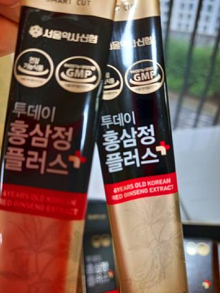 서울약사신협_투데이홍삼정플러스스틱_10g x 60포 — 5점을 준 리뷰어가 2021년 7월 올린 사용 사진