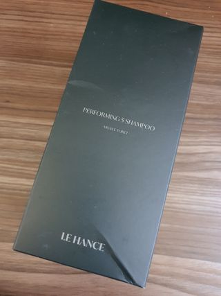 르핸스 퍼포밍 5 샴푸 비반트 포렛/베티버 포그 — 5점을 준 리뷰어가 2023년 2월 올린 사용 사진