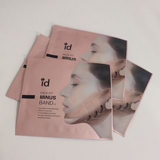 아이디플라코스메틱 아이디 페이스핏 마이너스 밴드 v2 — 5점을 준 리뷰어가 2021년 6월 올린 사용 사진