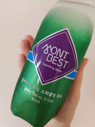 몽베스트 Montbest with Sparkling water Plain 20병 — 5점을 준 리뷰어가 2022년 9월 올린 사용 사진