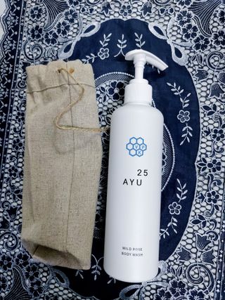AYU25[아유트웬티파이브]피부 진정, 보습 와일즈 로즈 바디워시 — 5점을 준 리뷰어가 2021년 4월 올린 사용 사진