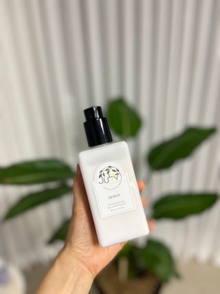 줄라이 모닝 _ JULY MORNING 줄라이모닝 하이드레이팅 퍼퓸드 바디앤핸드 에멀젼 — 4.5점을 준 리뷰어가 2021년 9월 올린 사용 사진