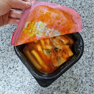 한성기업 무볼레 닭떡볶이+해물떡볶이 2종 세트 — 4점을 준 리뷰어가 2021년 10월 올린 사용 사진