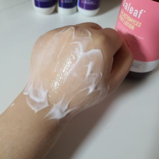 달리프 갈락토미세스 베러 퍼퓸 바디로션 로즈머스크 — 5점을 준 리뷰어가 2020년 12월 올린 사용 사진
