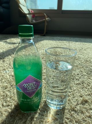 몽베스트 Montbest with Sparkling water Plain 20병 — 5점을 준 리뷰어가 2021년 11월 올린 사용 사진