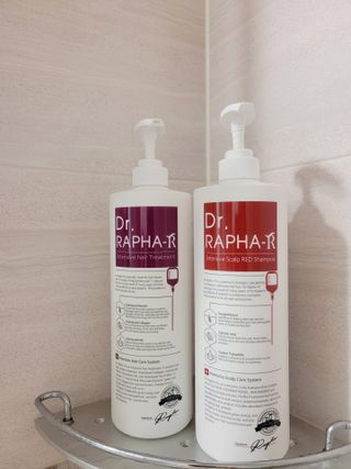 닥터라파알 레드 꽃향기 탈모샴푸 1,000ml + 트리트먼트 1,000ml — 5점을 준 리뷰어가 2021년 8월 올린 사용 사진