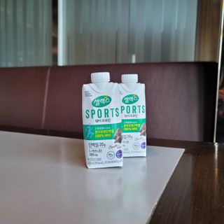 셀렉스스포츠 셀렉스 스포츠 웨이 프로틴 초콜릿 _ 330ml x 12팩 — 5점을 준 리뷰어가 2021년 3월 올린 사용 사진